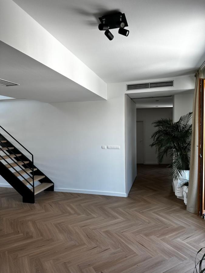 Luxury Penthouse At The Historical Centre With Free Parking Leilighet Bratislava Eksteriør bilde