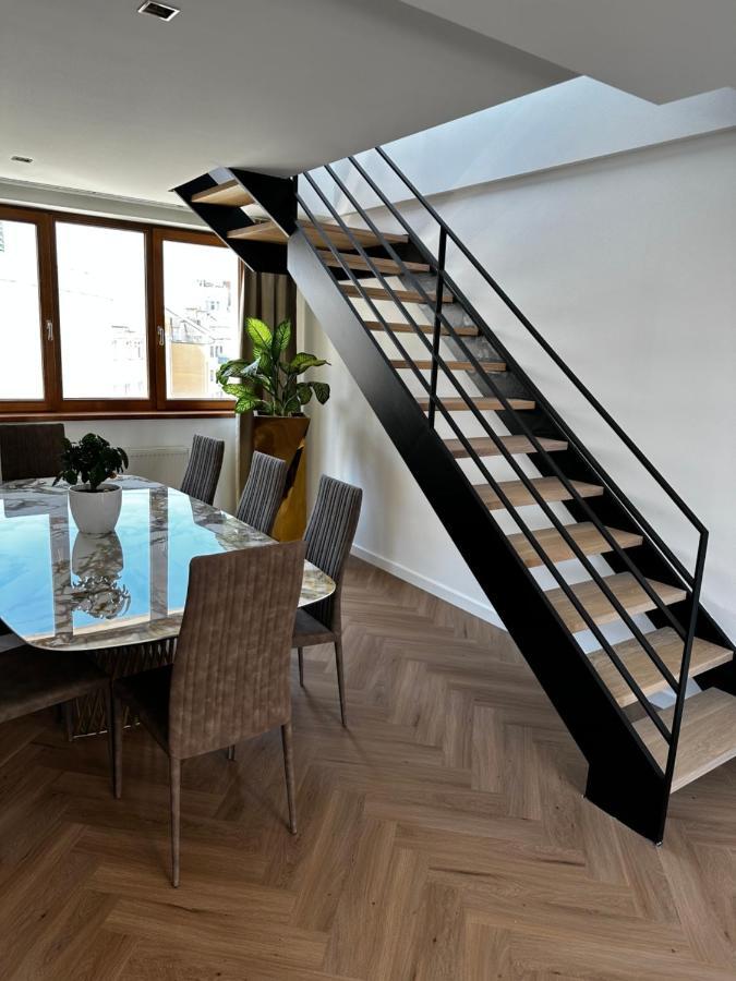 Luxury Penthouse At The Historical Centre With Free Parking Leilighet Bratislava Eksteriør bilde