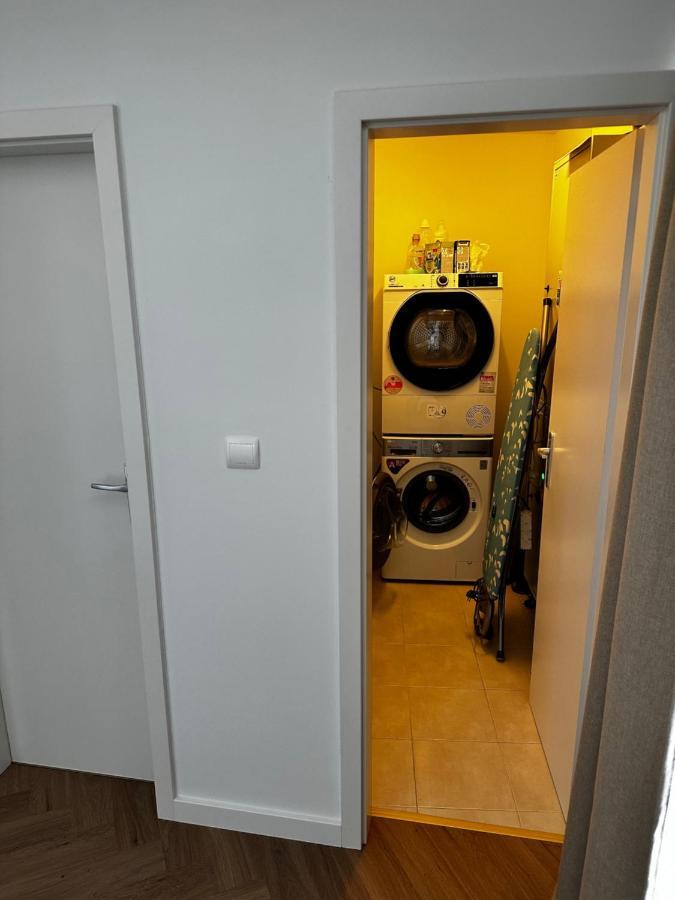Luxury Penthouse At The Historical Centre With Free Parking Leilighet Bratislava Eksteriør bilde