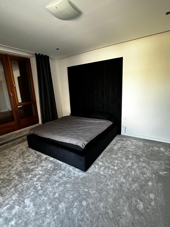 Luxury Penthouse At The Historical Centre With Free Parking Leilighet Bratislava Eksteriør bilde