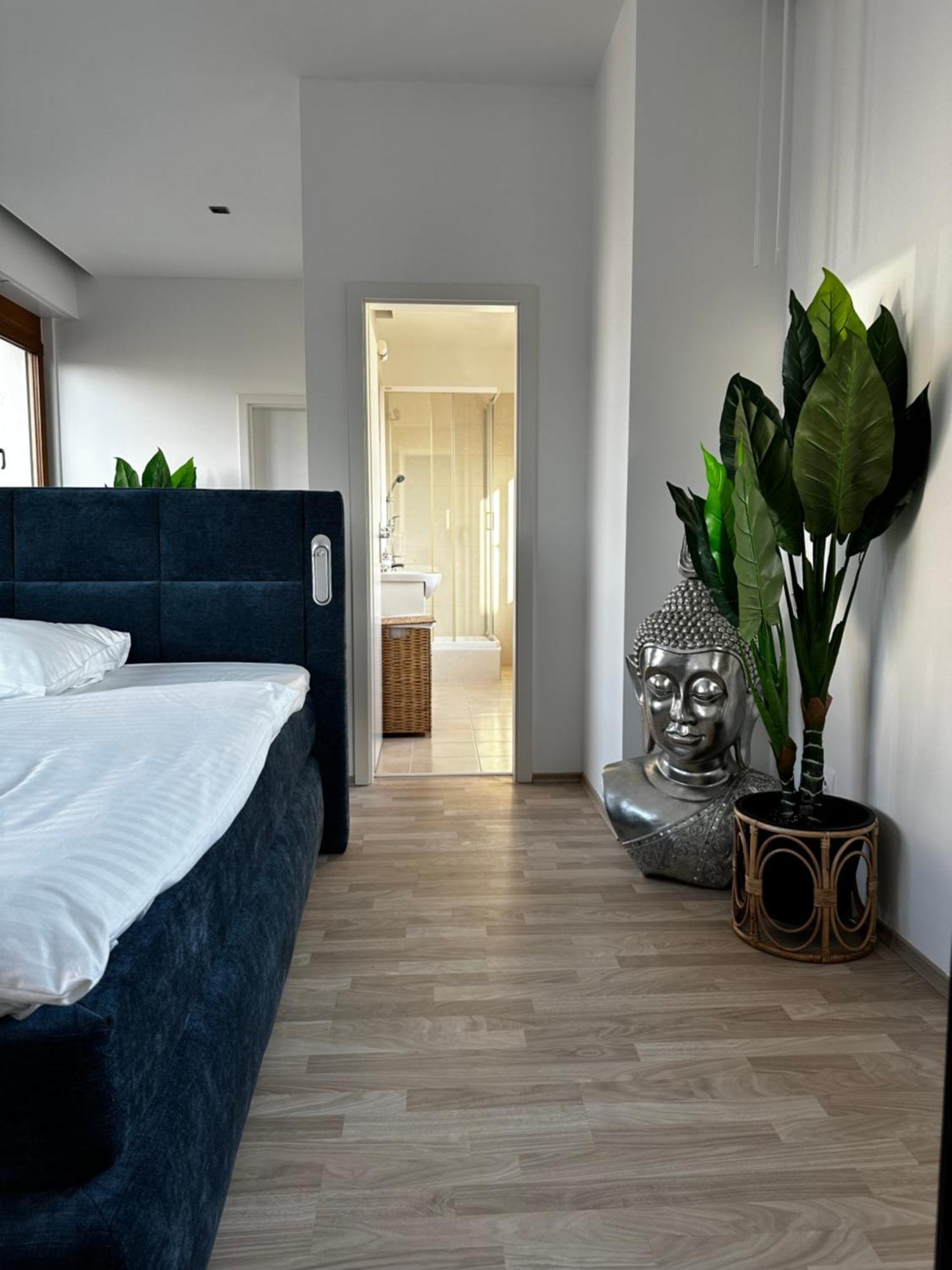 Luxury Penthouse At The Historical Centre With Free Parking Leilighet Bratislava Eksteriør bilde